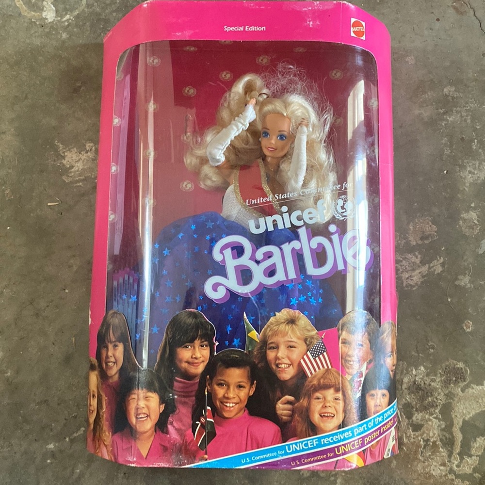1989 Special Edition UNICEF Barbie